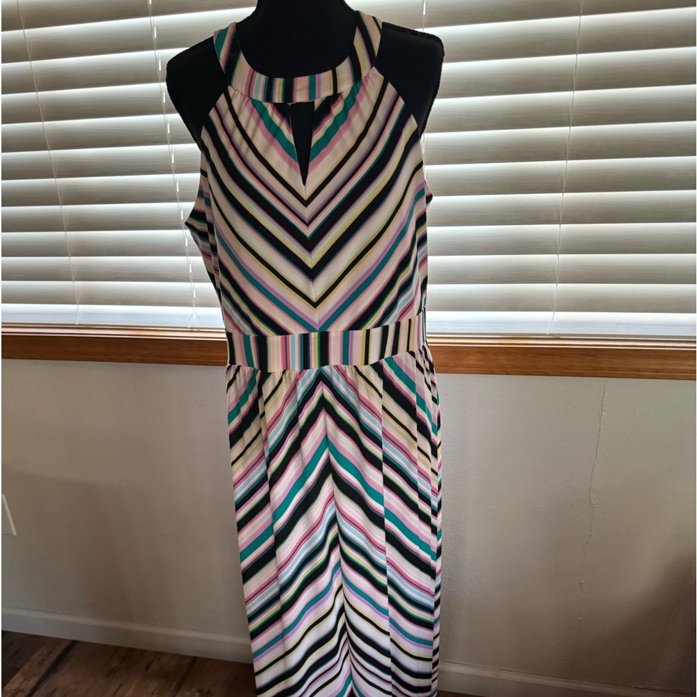 Cute striped maxi dress.